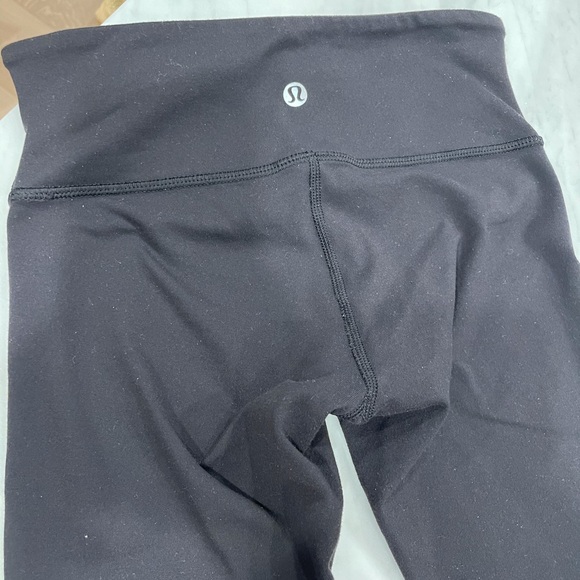 Lululemon Wunder Under mid rise cropped leggings. Luon - Picture 5 of 8